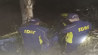 Nainital Accident: Eight people died after pickup fell into 200 meter deep ditch in Betalghat nainital