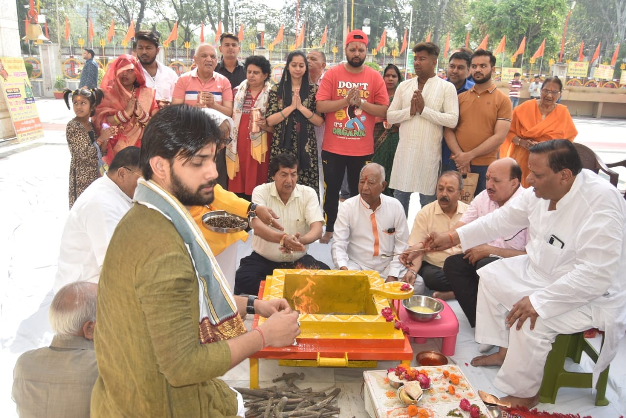 Chaitra Navratri: Ghat sthapna with worship of Maa Durga, worship of Shailputri today
