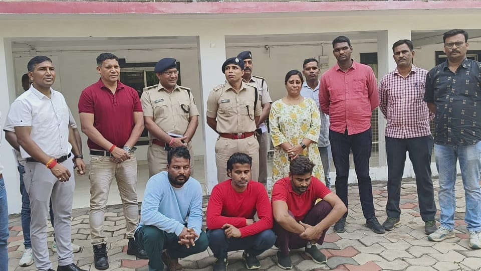 Three interstate thieves arrested goods worth more than Rs 10 lakh recovered in Durg