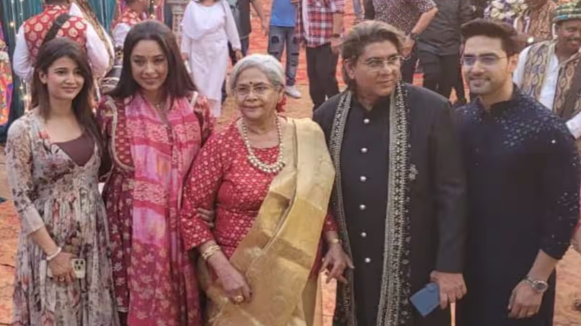 Anupamaa Yeh Rishta Kya Kehlata hai Batein Kuch Ankahee Si Aai Kuthe Kay Karte cast in Rajan Shahi Iftar Party