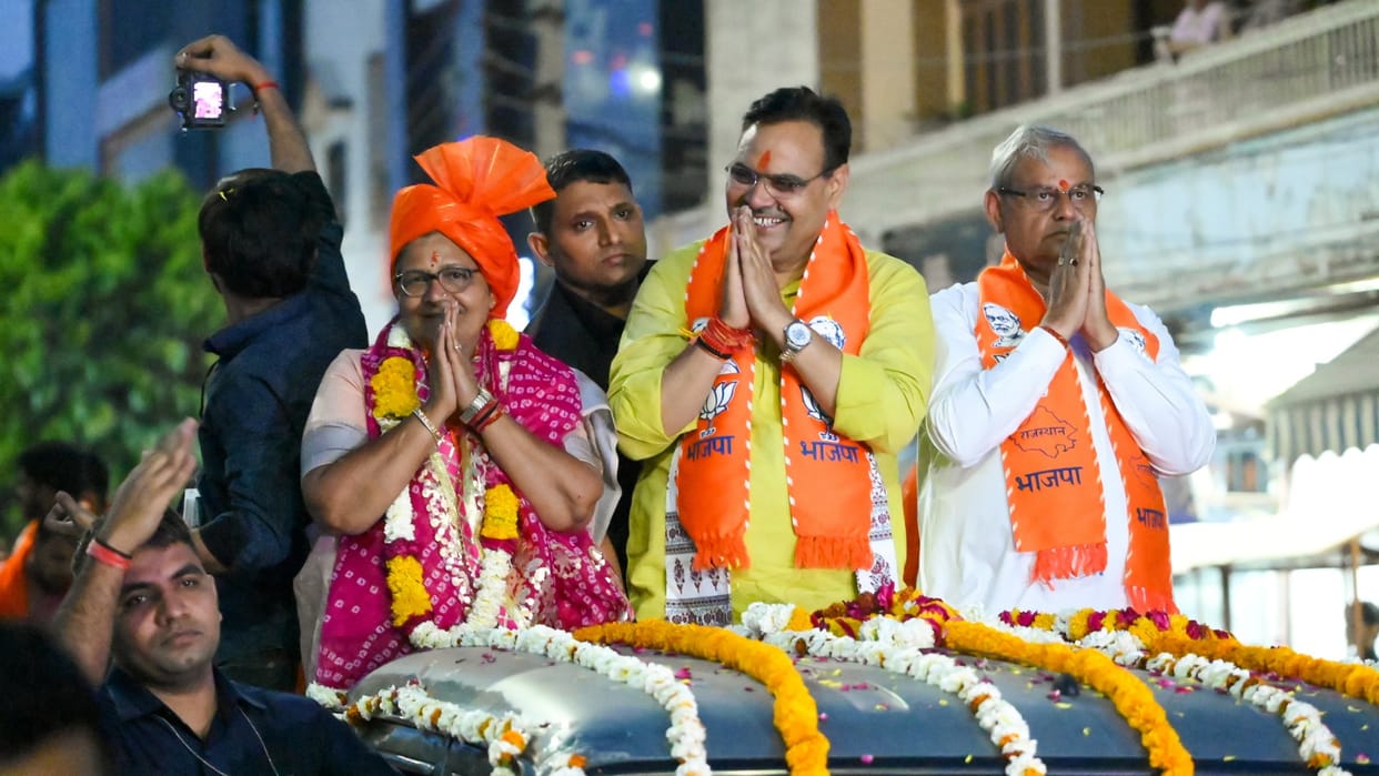 Road Show: Chief Minister held a road show in his assembly constituency, appealed to make BJP candidate win