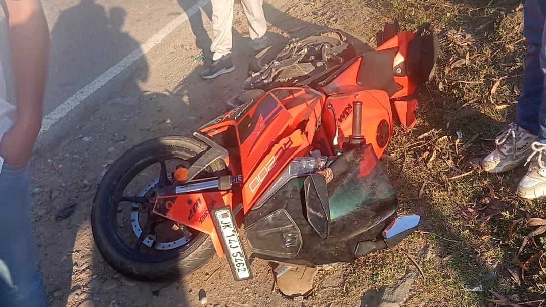udhampur accident news : Two persons died while two more were injured in  road accident in Udhampur