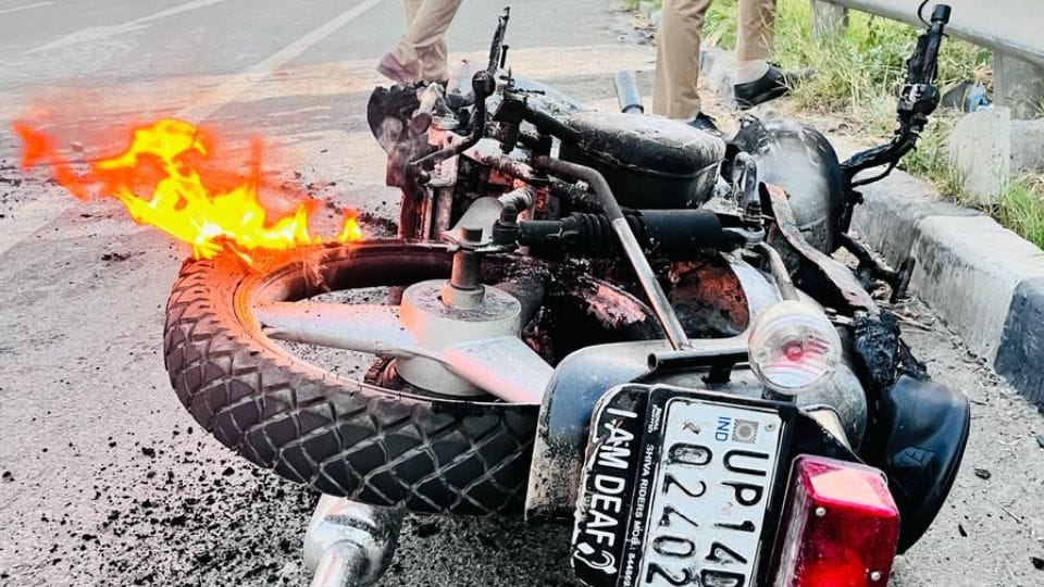 Bike riding youth injured in collision with speeding vehicle in Hapur