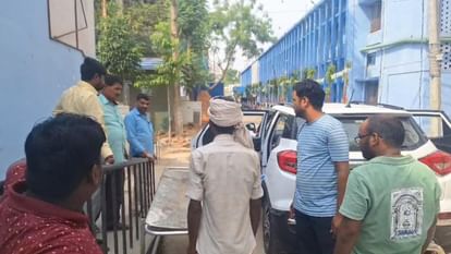 Student commits suicide by hanging herself