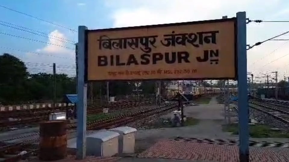 छत्तीसगढ़ से चलने वाली 12 ट्रेनें रद्द