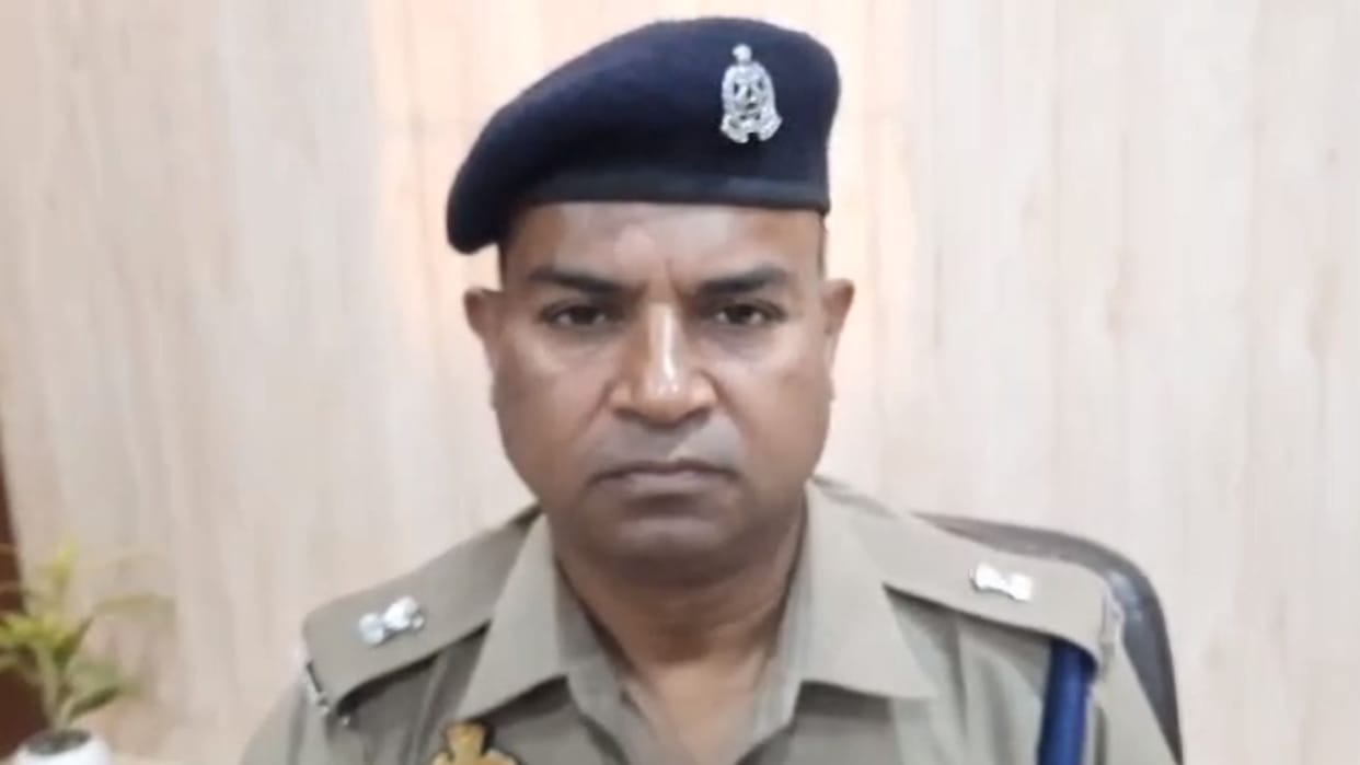 FIR against BJP leader in azamgarh Lekhpal filed complaint accused of breaking glass of car