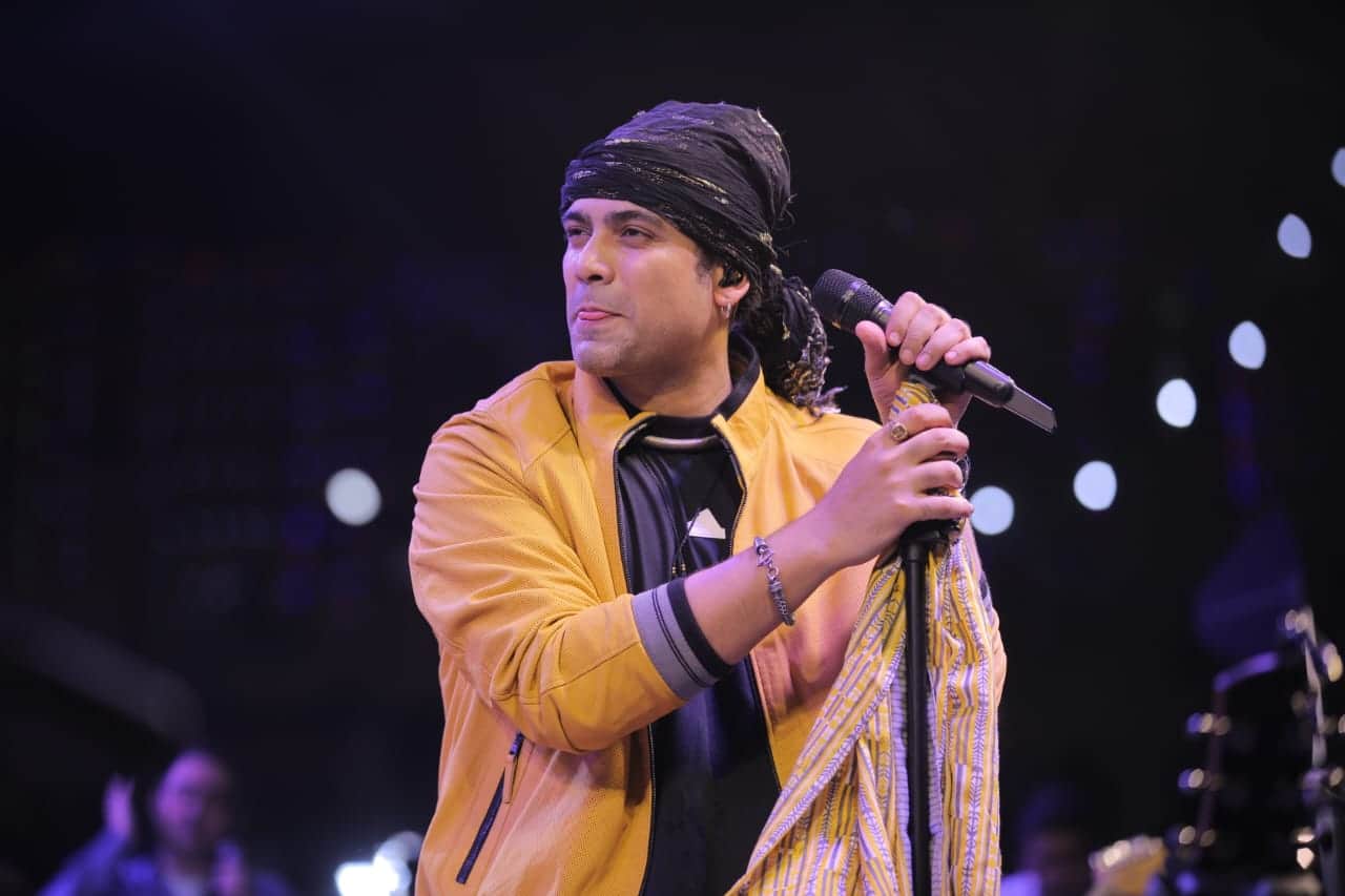 Bollywood Singer concert Controversy of Diljit Dosanjh Jubin Nautiyal Aditya Narayan Arijit Singh Sonu Nigam