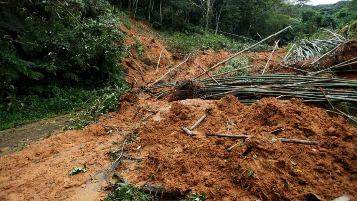 jharkhand three tribal women buried alive after cave in in singhbhum