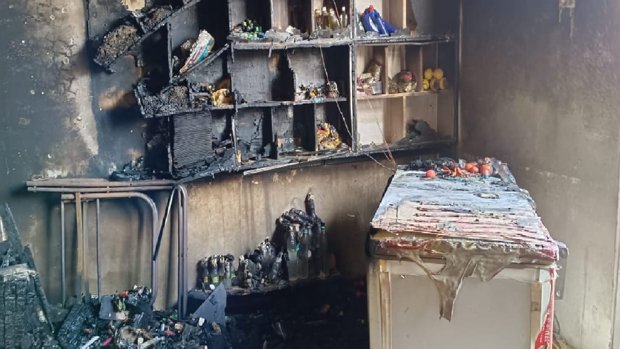 Fire broke out due to short circuit in grocery store in Hansi, Goods worth lakhs of rupees burnt
