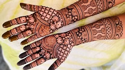 Eid Mehndi Designs 2024 simple mehndi design front hand 2024