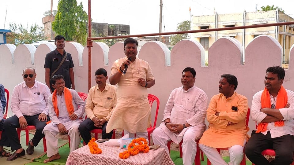 मंत्री केदाप कश्यप