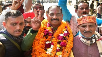 Rita Joshi, Keshari Devi's ticket canceled, Neeraj Tripathi from Allahabad, Praveen Patel from Phulpur become