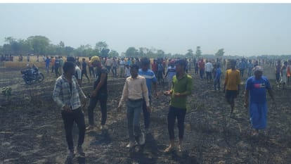 Hundreds of acres of wheat crop burnt to ashes due to massive fire that broke out in the afternoon.