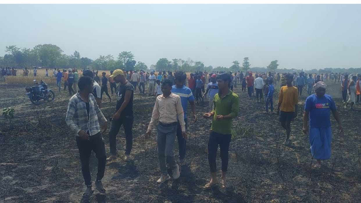 Hundreds of acres of wheat crop burnt to ashes due to massive fire that broke out in the afternoon.