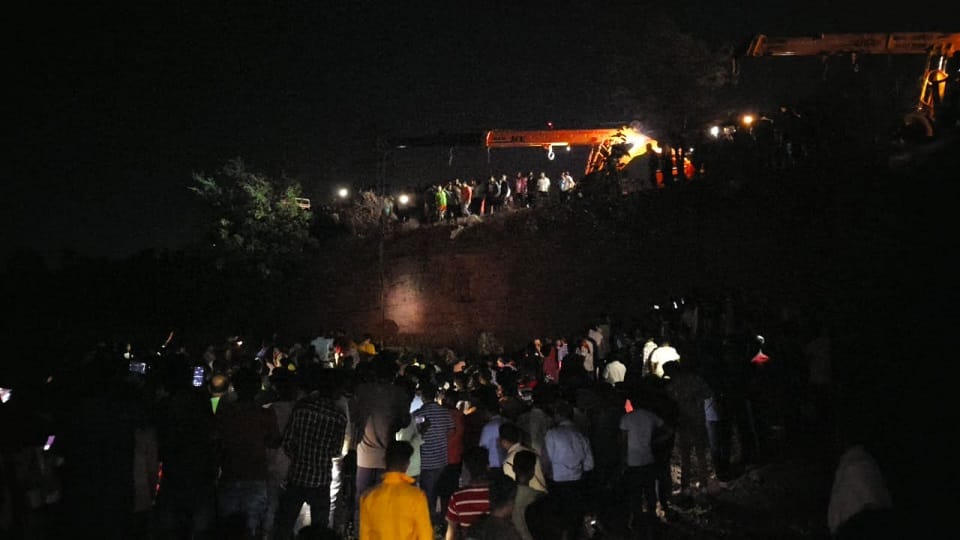 Durg bus accident horrific scene all around sounds of screaming and shouting everywhere