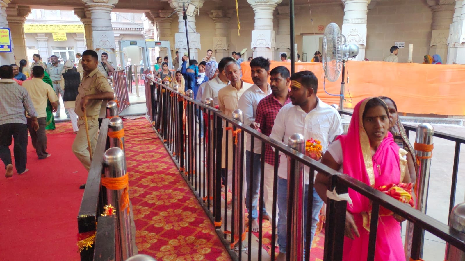 Vindhyachal temple Photos of Devotees worshipped on second day of Navratri