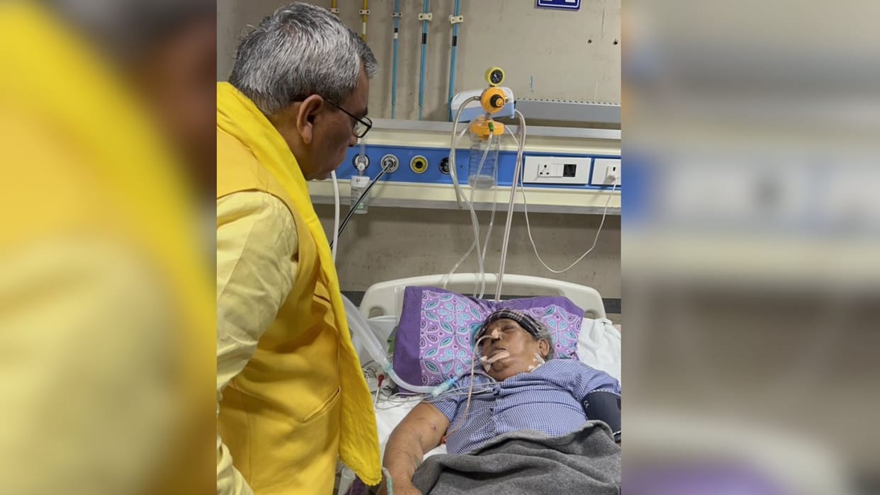 Cabinet Minister Om Prakash Rajbhar mother dead in hospital