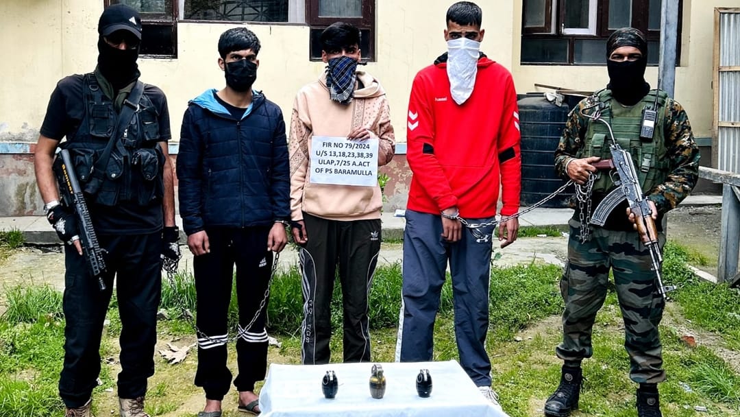 Terror module busted in Baramulla three terrorist asspciate arrested along with weapons