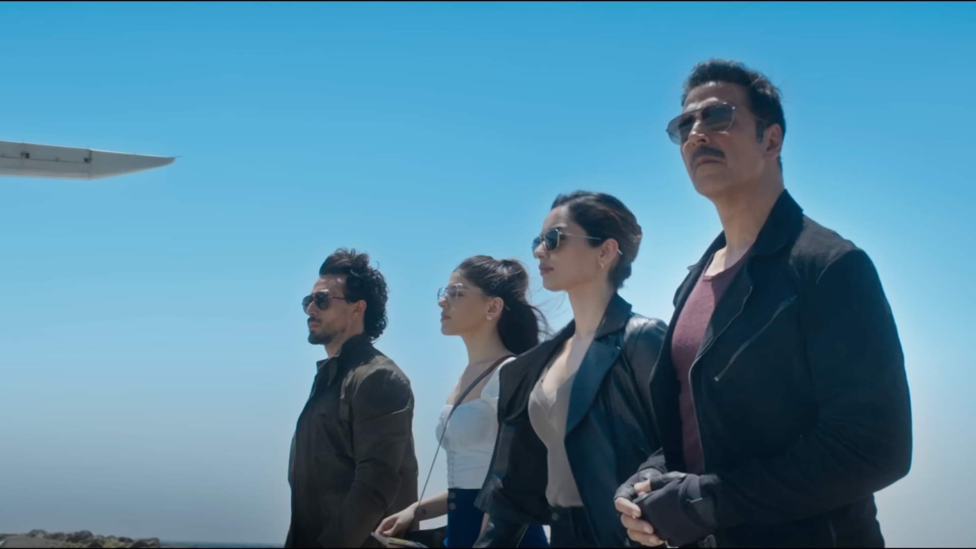 Box Office Collection Thursday Know Bade Miyan Chote Miyan Maidaan Crew Godzilla X Kong Total Earnings