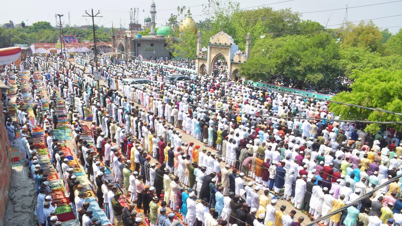 eid ul fitr celebrations in bareilly see photos