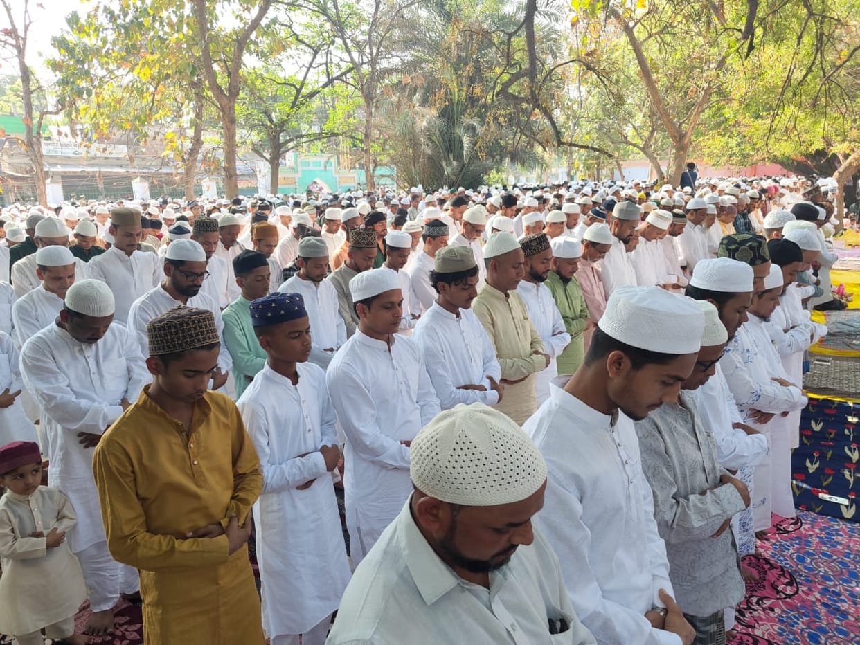 Eid celebration in Kashi Namaz offered in all places of worship including Gyanvapi