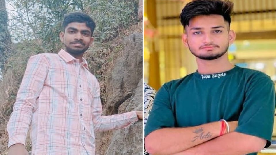 Two youths traveling in car died due to collision with unknown vehicle in Shahjahanpur