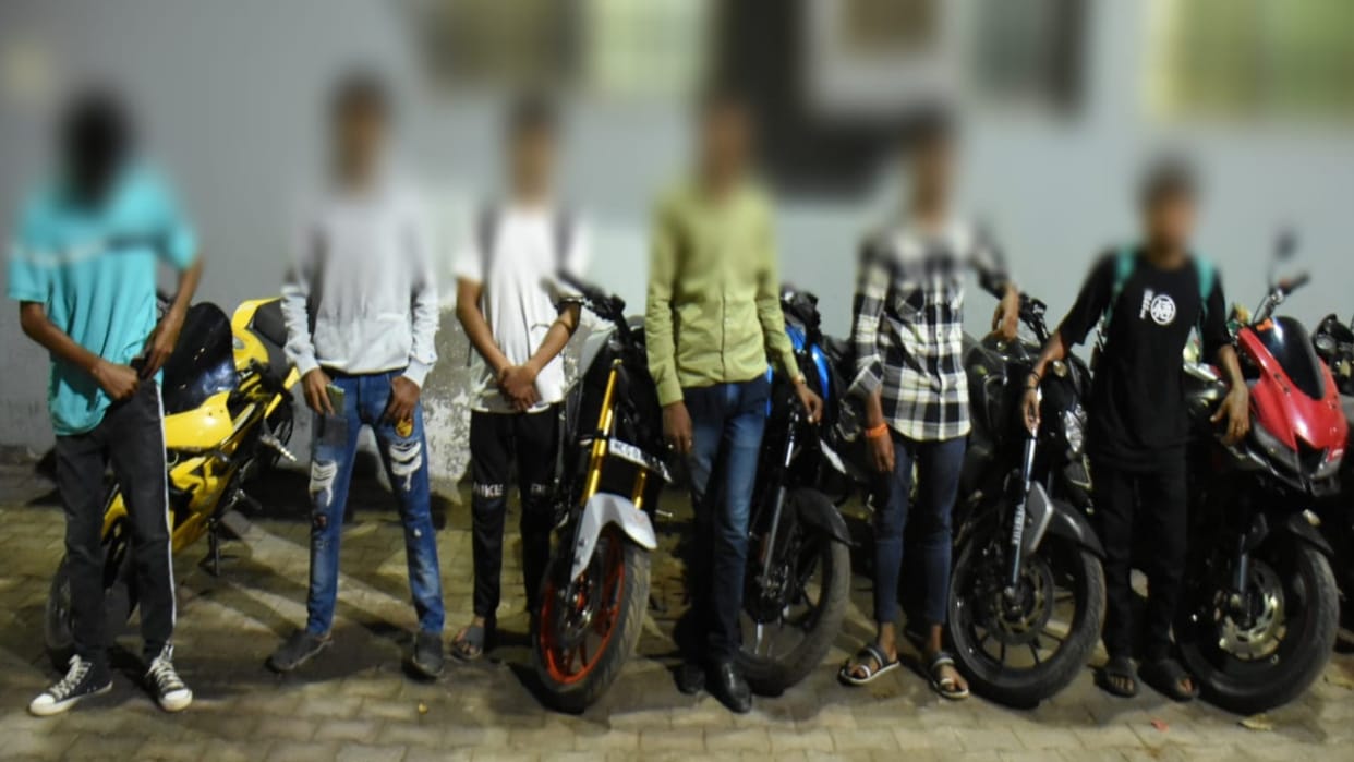 Raipur News: Police surrounded and caught six stuntmen in Nava Raipur; One did this due to fear of e-challan