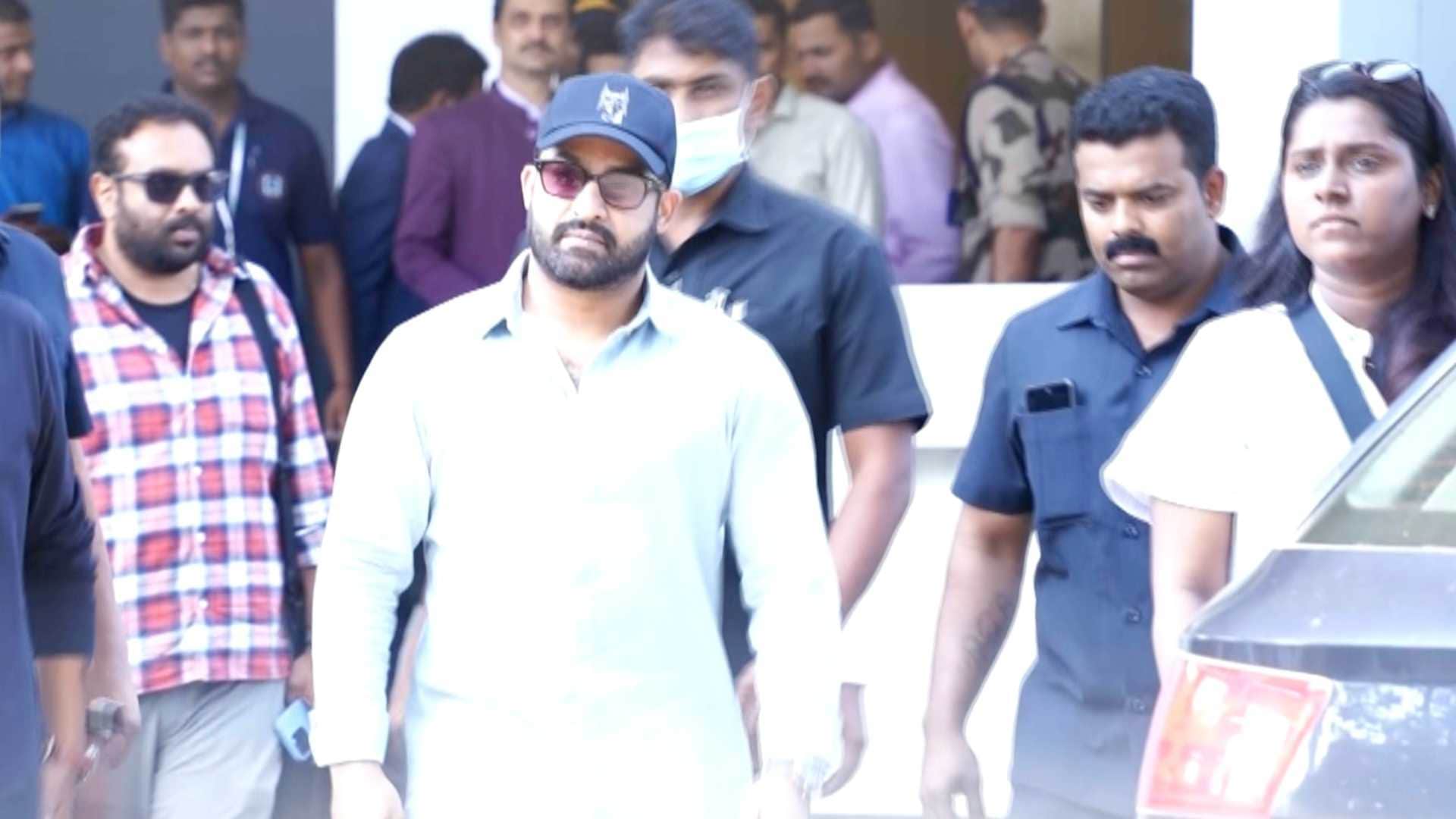 Junior NTR reached Mumbai for the shooting of War 2 will join hands with Hrithik Roshan on Friday