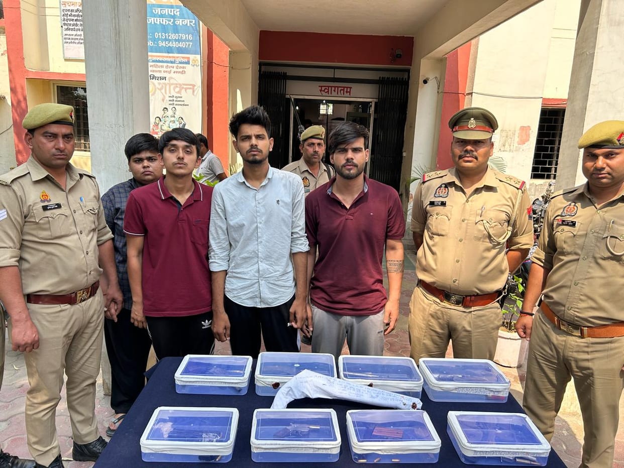 Police have arrested to four accused with two pistols and seven pistols in Meerut
