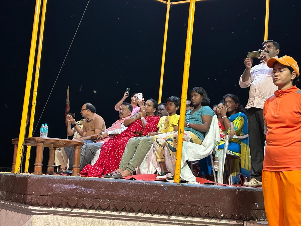 Goa Governor PS Sreedharan Pillai participated in Ganga Aarti at kashi