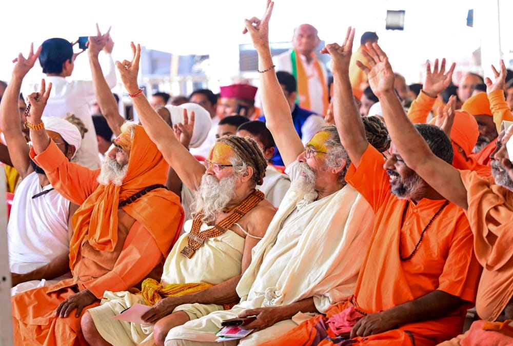 Lok Sabha Elections 2024 PM Modi Play Hudka and Pray to Devta to address voters from Garhwal to Haridwar