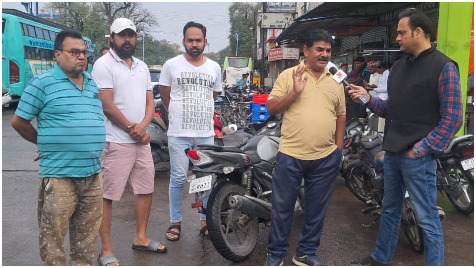 Satta Ka Sangram in Chhindwara Resentment among people towards Kamalnath and Nakul Nath in Chhindwara
