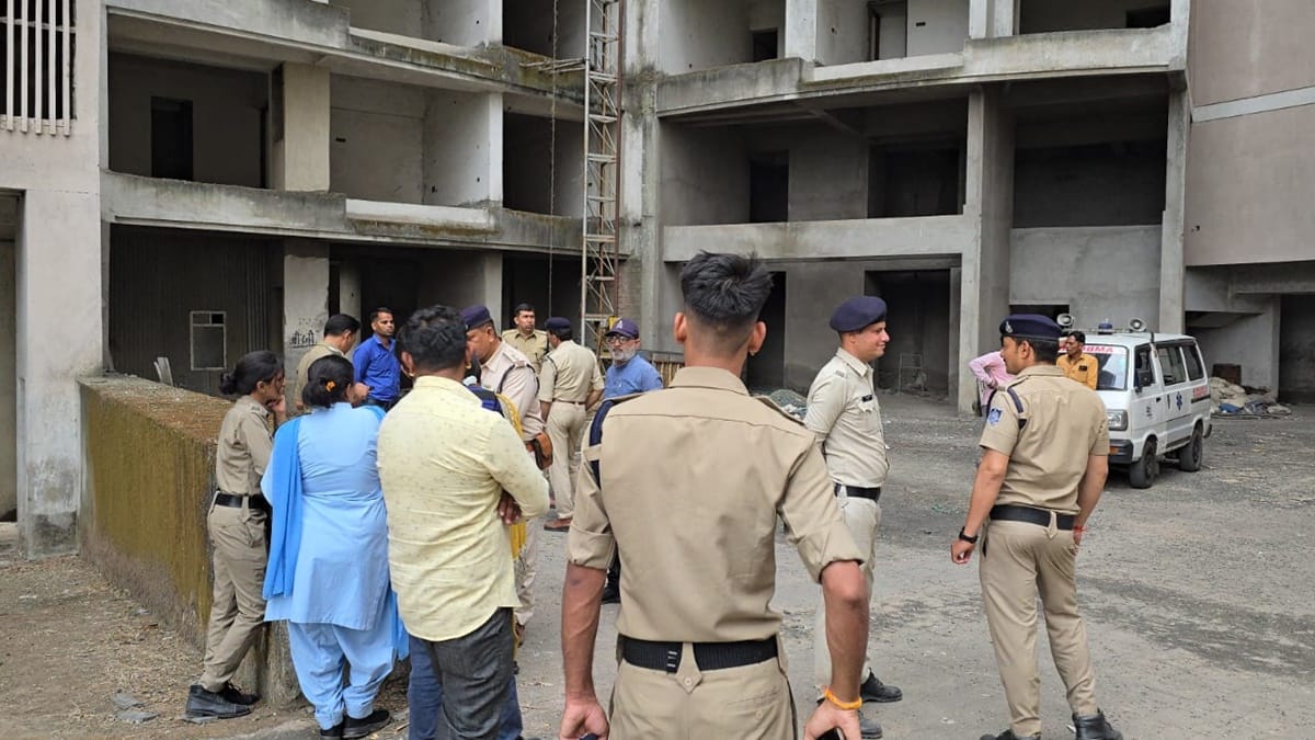 Indore: Student commits suicide by jumping from the 17th floor of a high-rise in Indore.