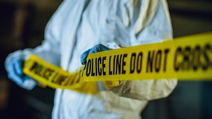 debt-ridden businessman committed suicide along with his wife and daughter In Lucknow