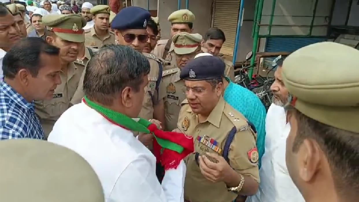 Code of conduct case registered against 43 people including SP candidate Pandit Amarpal Sharma in Baghpat