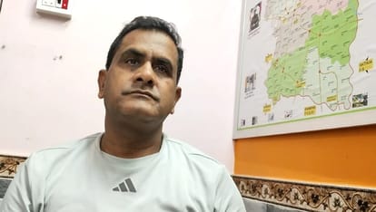 Bihar News : 776 करोड़ के घोटाले के आरोप में पूर्व आईपीएस अधिकारी बिहार से गिरफ्तार, तीन महीने से फरार थे Bihar News: Former Chhattisgarh IPS officer arrested from Gopalganj; liquor scam