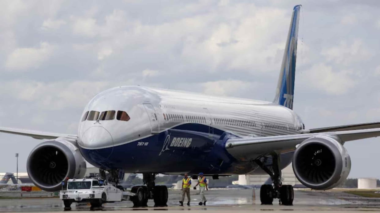whistleblower says Boeing Dreamliner 787 could break apart mid-flight