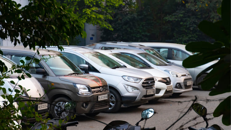 Uttarakhand: 15 वर्ष से पुराने व्यावसायिक वाहनों को फिटनेस शुल्क में बड़ी राहत, सीएम के निर्देश पर आदेश जारी