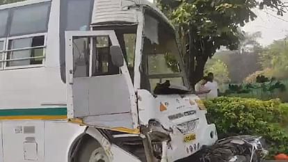 Delhi Accident Bus hits scooty and auto rickshaw