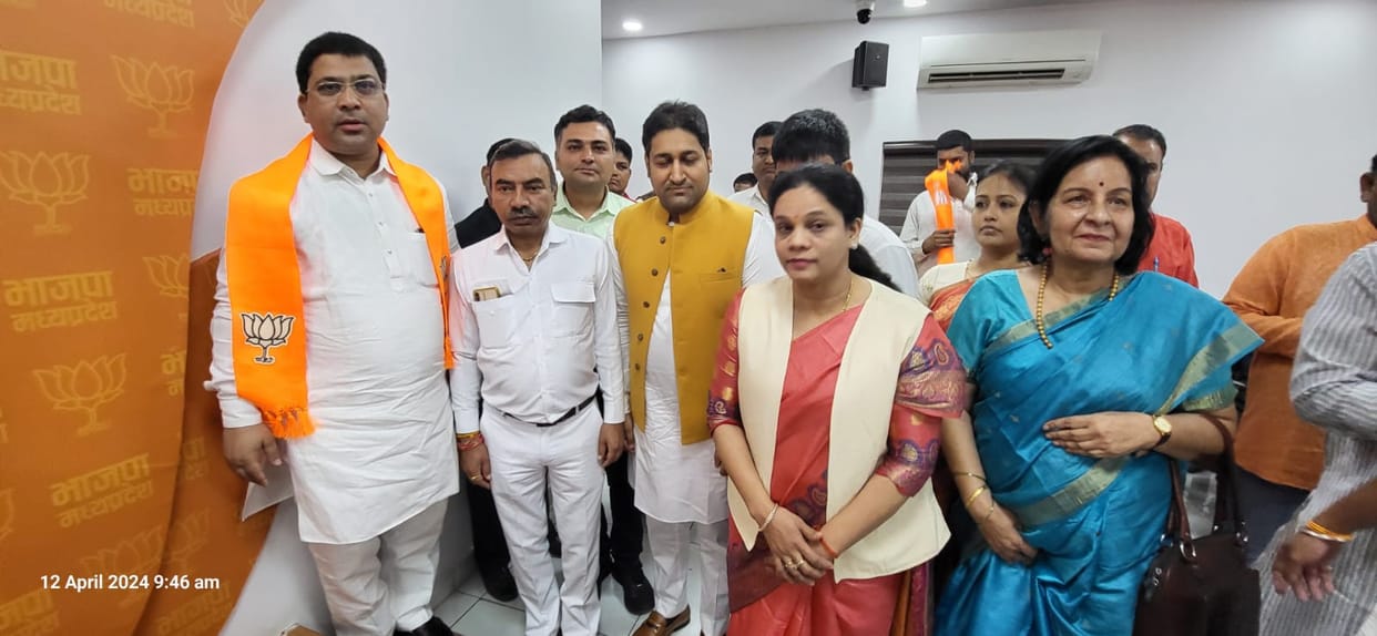 MP Politics: JP Vice President gave a blow to Kamal Nath, Amit Saxena took membership of BJP