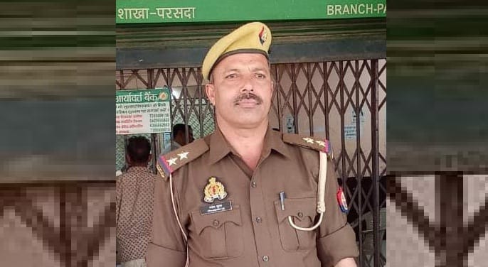 Inspector shot himself with government pistol, reason for suicide not known, police engaged in investigation