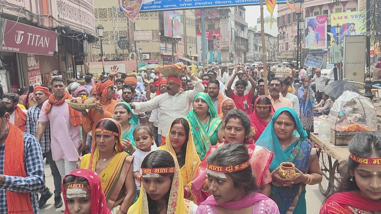 Shiv Sainiks worshipped Maa Shringar Gauri kashi located vishwanath campus varanasi