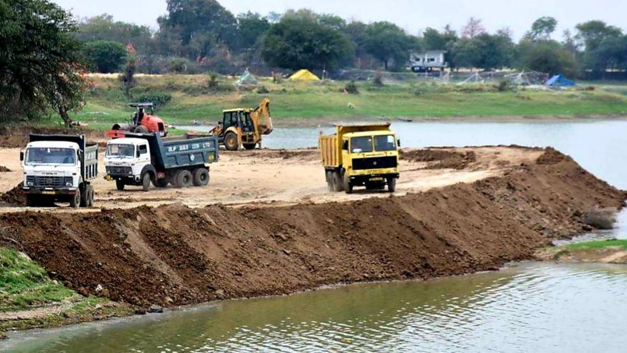 Ujjain Second intake well being built on Gambhir Dam People of 914 villages will get Narmada water