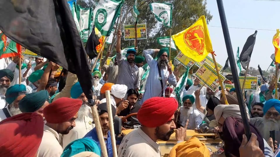 BJP candidate from Faridkot Hans Raj Hans face opposition from farmers