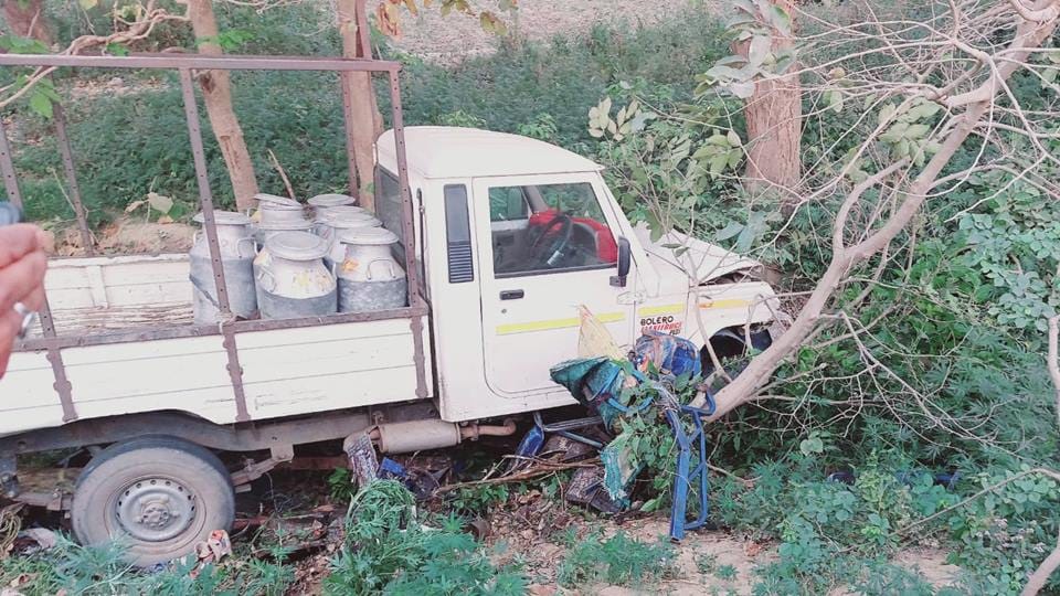 Sambhal: E-rickshaw driver dies collision with milk vehicle, three women including six-year-girl injured
