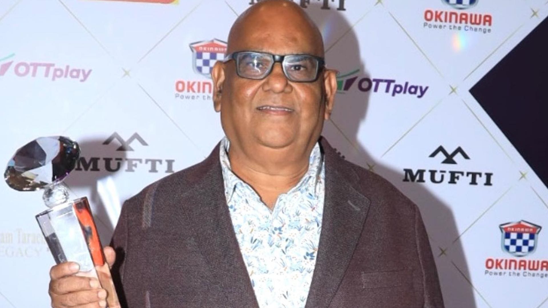 Actor and Director Satish Kaushik Birth Anniversary know about veteran artist film journey and life