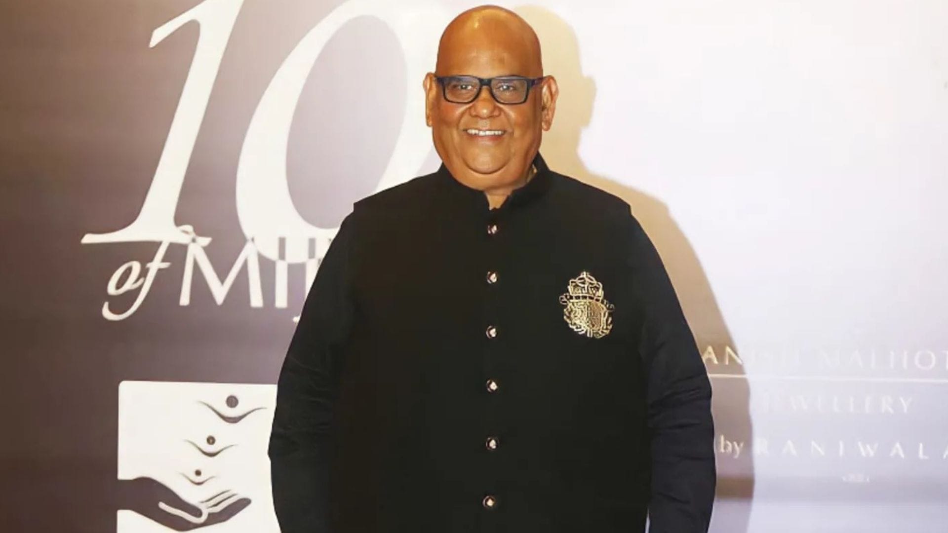 Actor and Director Satish Kaushik Birth Anniversary know about veteran artist film journey and life