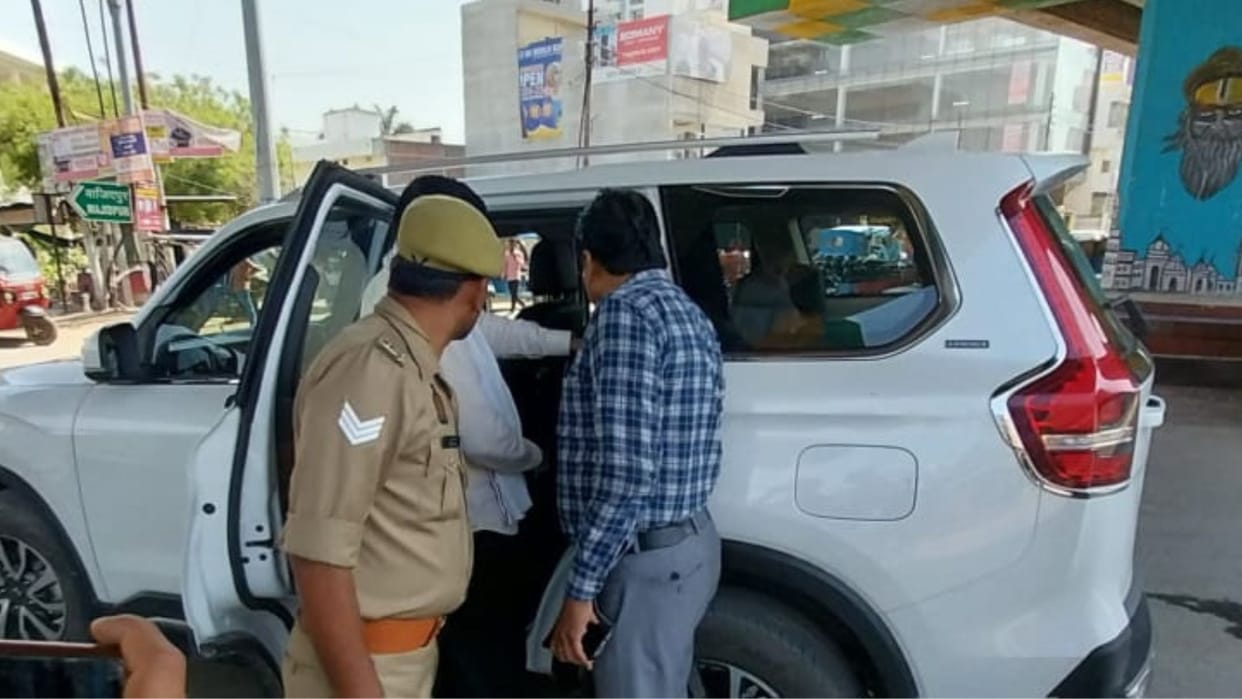Online challan increased problems at family members in varanasi