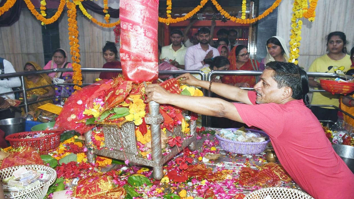 Chaitra Navratri: Skandamata form was worshiped on the fifth day