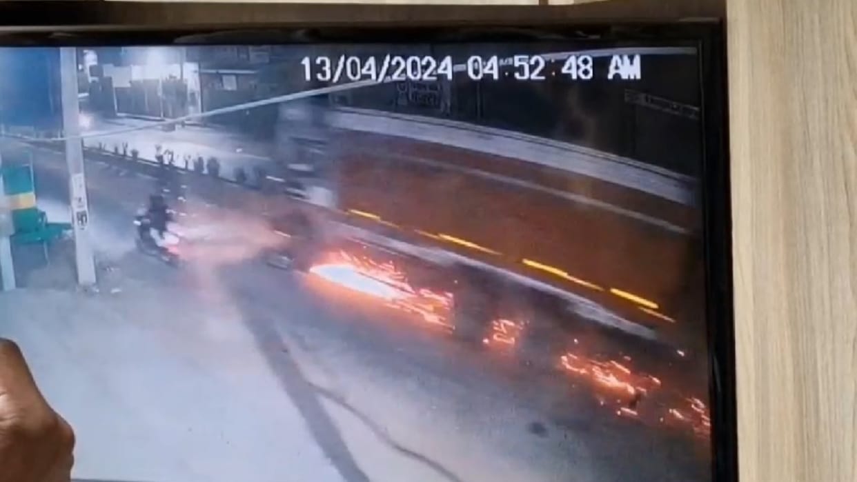 Speed havoc in Sirsa, Two girls riding a scooty going to Gurudwara were hit by truck, both died